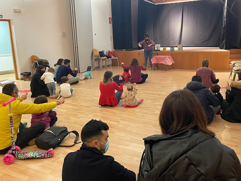 Merienda de Navidad, divertido bebe cuentos para los peques de Carbajosa